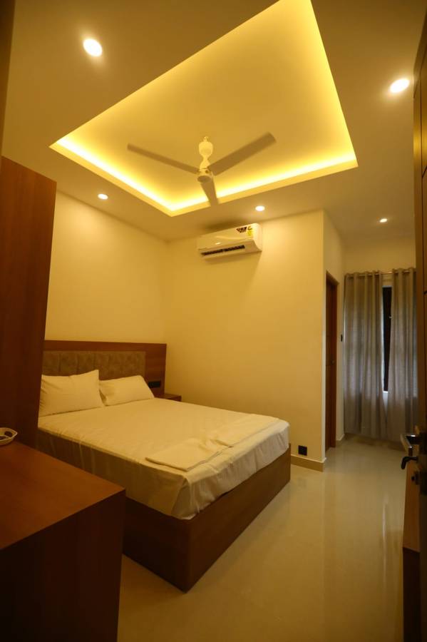 Royale Revera,Kumbalangi,3 star