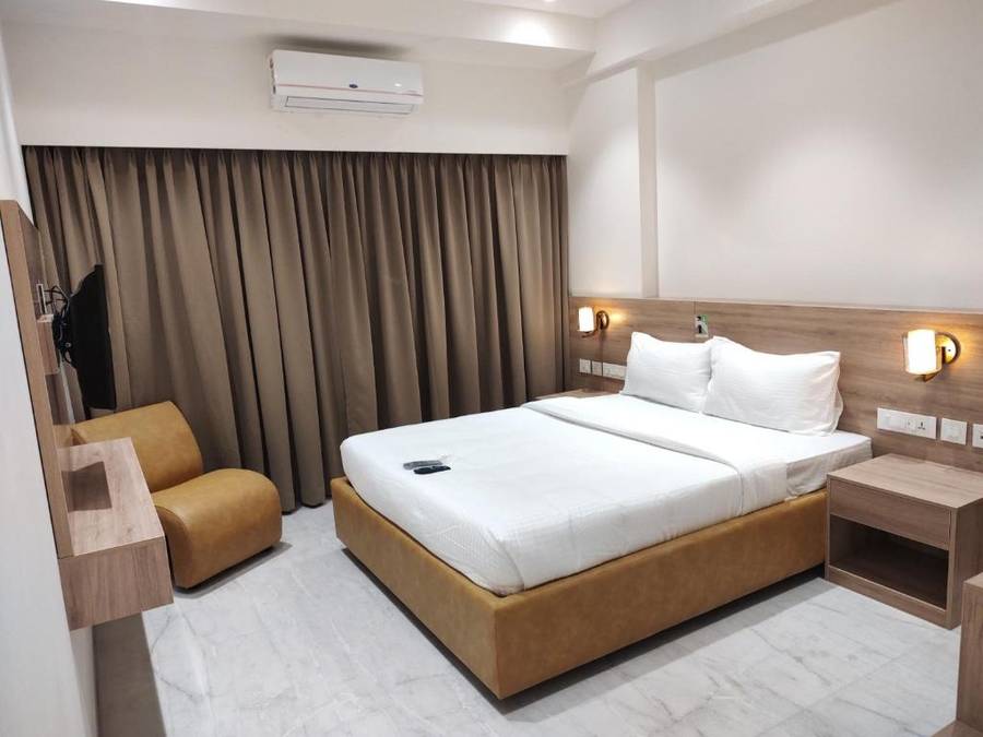 Hotel Royal Paris,Pudupakkam>>Chennai,3 star