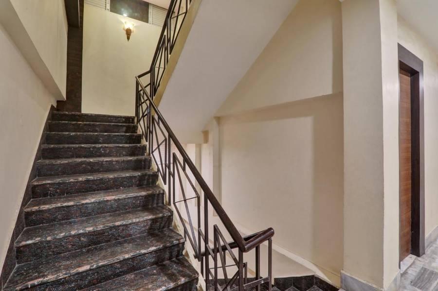 Super Townhouse Kankarbagh Formerly Kunwar Alcajars,KANKARBAGH,3 star