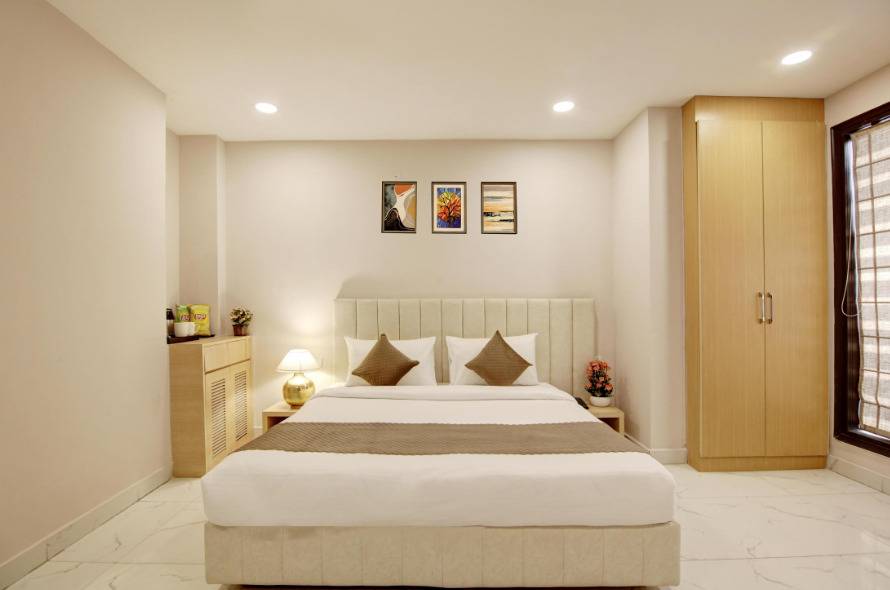 Limewood Stay - Corporate Huda City Centre,Sector 43,3 star
