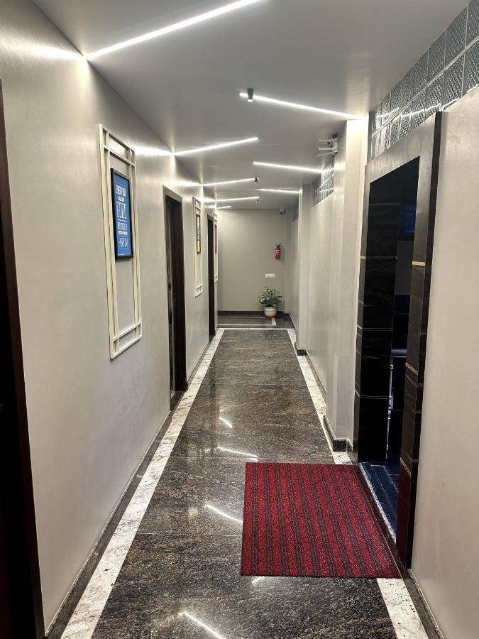 LG Signature Suites Kalyan Nagar,Kalyan Nagar,3 star