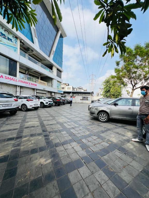 4 Ever Hotel Surat,Shakti Nagar,3 star