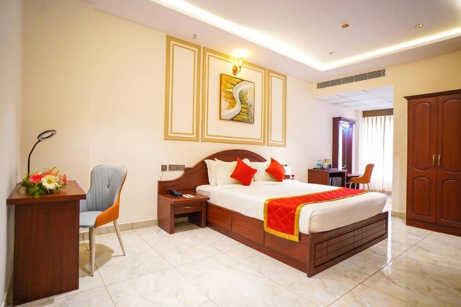 V One Hotel Yathin,Varuna,3 star