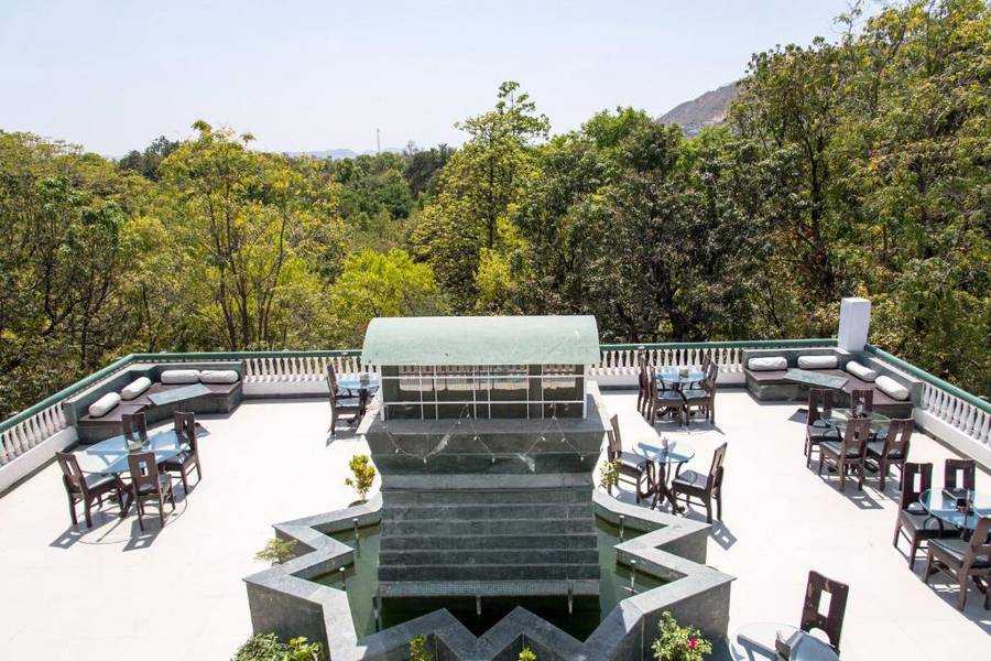Super Collection O Lake Palace Road,Gulab Bagh,3 star