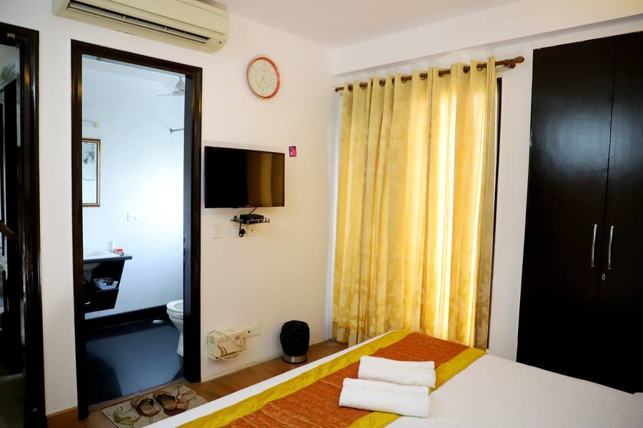 fortune home service apartment 3bhk j 215 saket