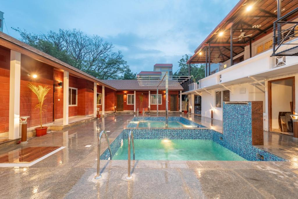 seasons suites hbr