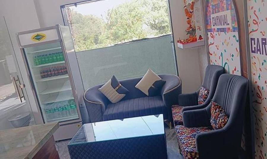 Hotel Carnival,Mahalaxmi Nagar,3 star