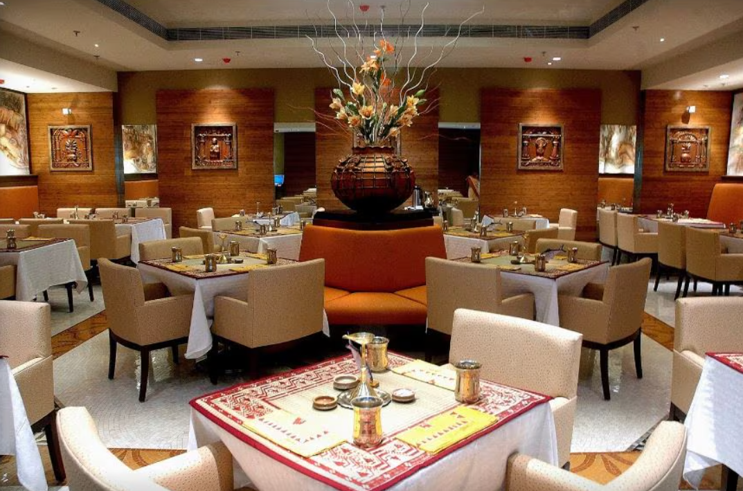 Peerless Hotel Kolkata,Dharamtala Market,4 star