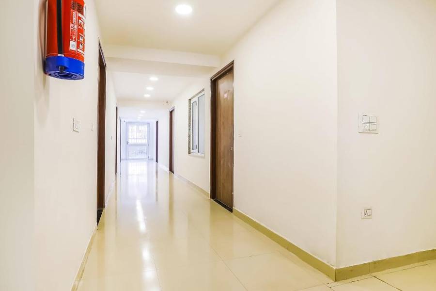 Collection O Tilak Nagar Near Pacific Mall,Janakpuri,3 star