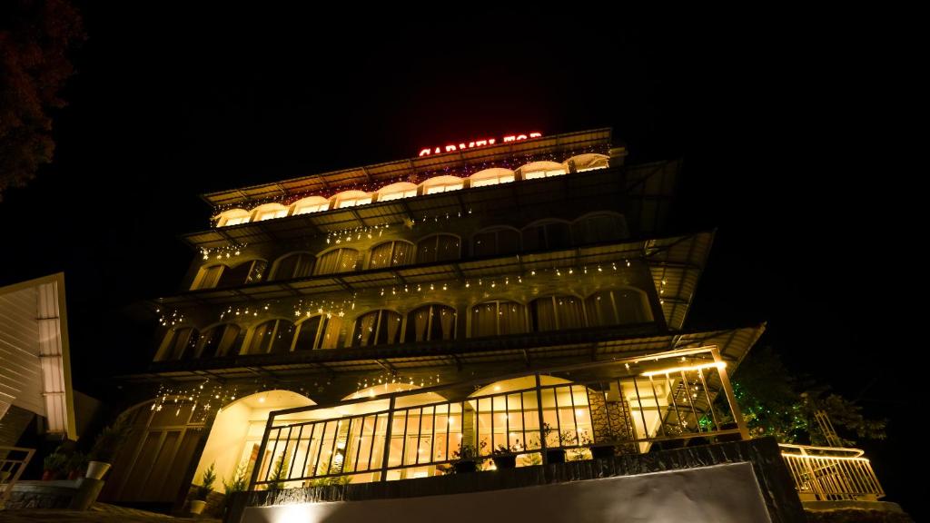 Carmel Top Resort,Kanthalloor,3 star