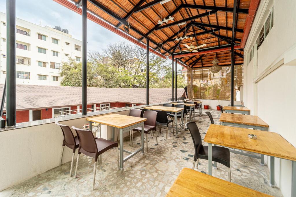 seasons suites hbr