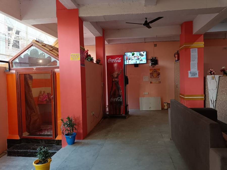 Siyaram Kunj Hotel,Ayodhya,2 star