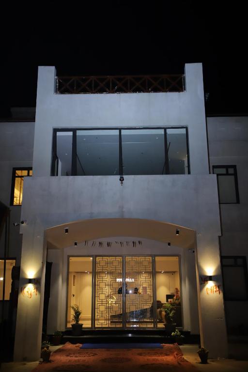 Pink Villa Boutique Hotel,Modipuram,3 star