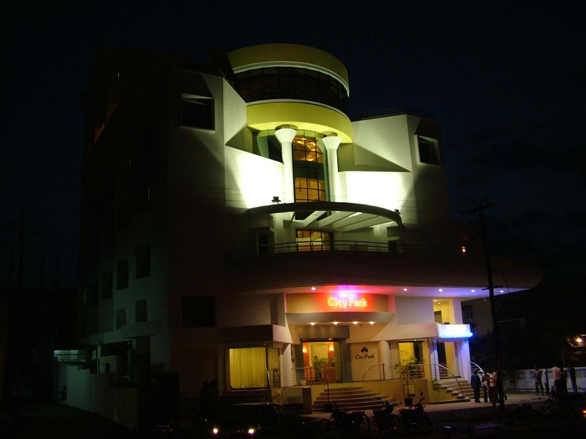 Hotel City Park,India>>Solapur,3 star