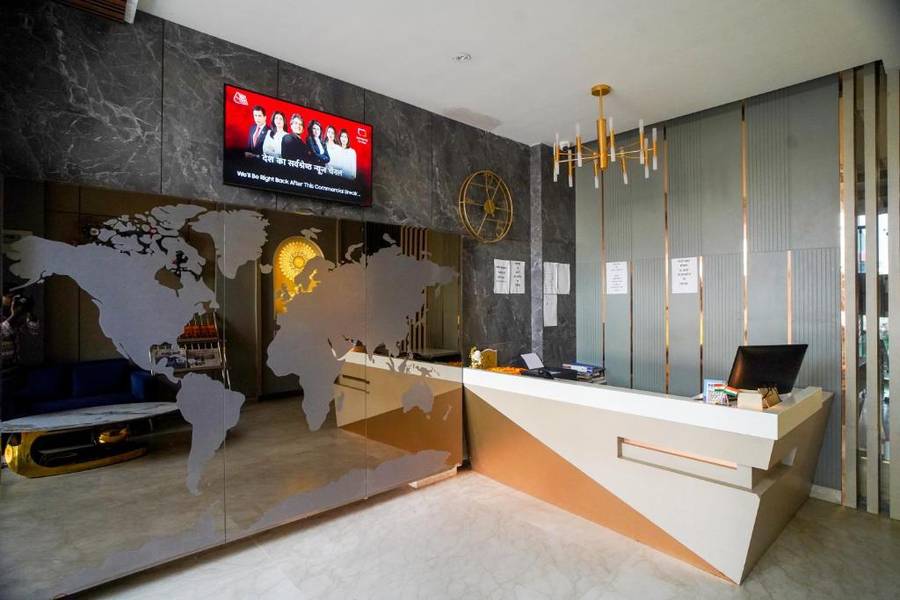 Familia Hotel And Banquets,,2 star