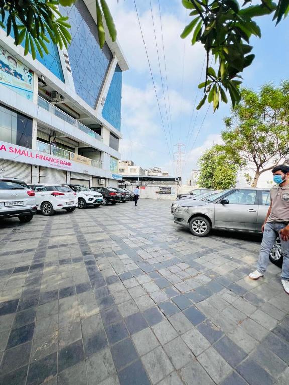 4 Ever Hotel Surat,Shakti Nagar,3 star