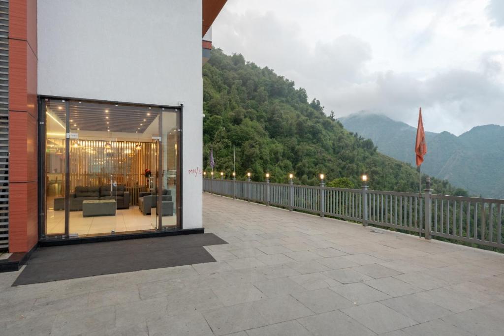 Mv Acosta By Lawrence Hotels,Kempty Fall Road,4 star