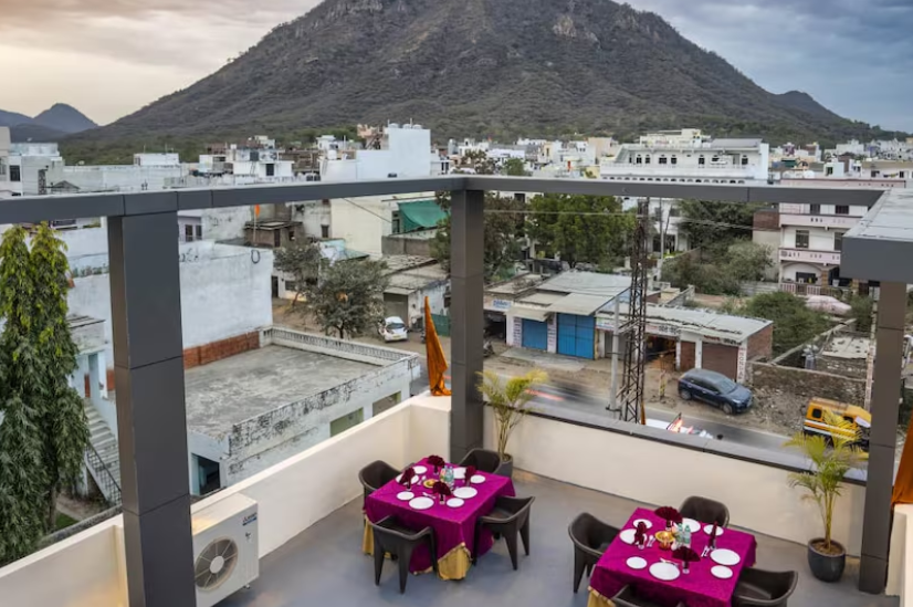 The Parmatma Hotel,Kodiyat,3 star