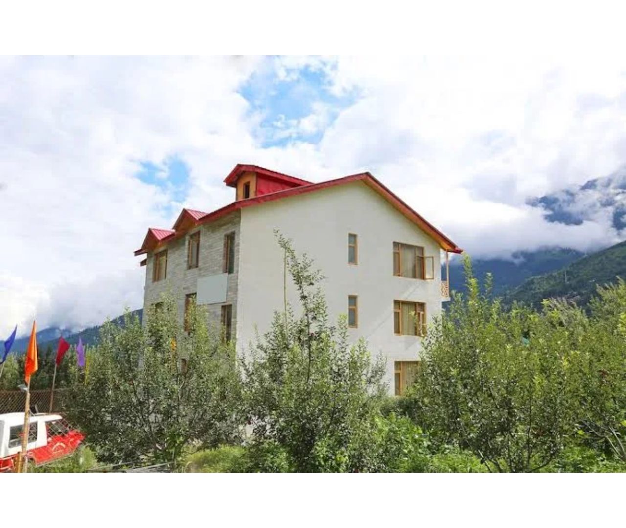 Snow Range Resort And Cottage,Haripur,3 star