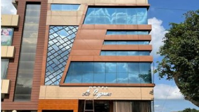 Hotel Le Cypress,,3 star