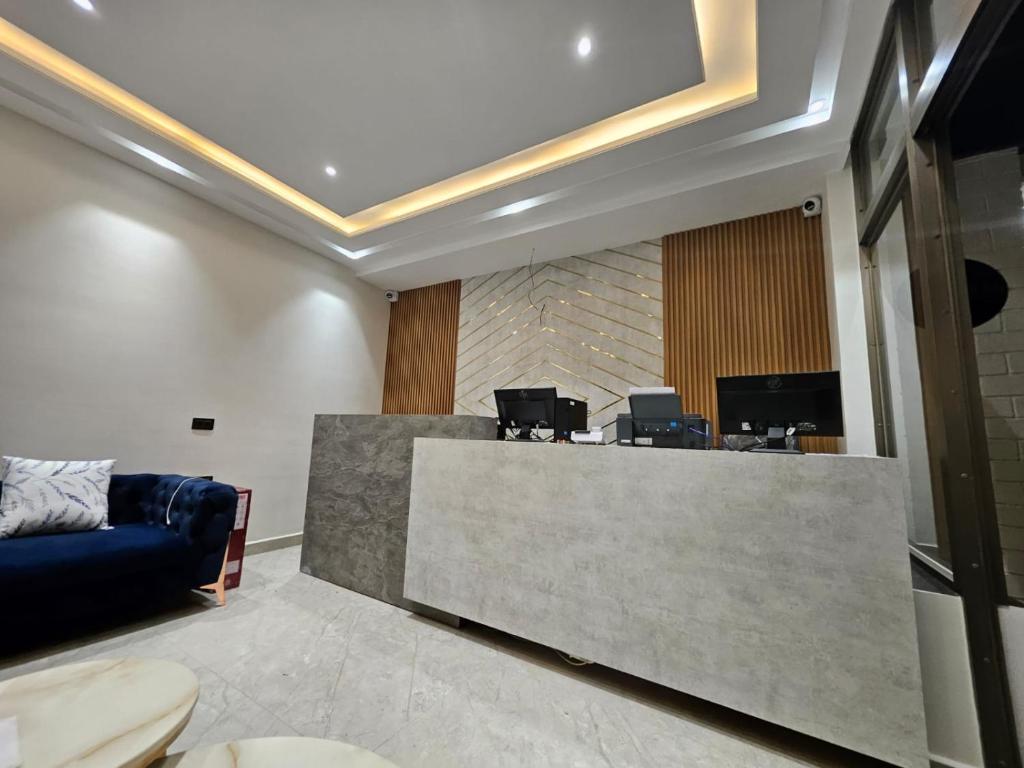 Dls The Emerald,Ayarpatta,4 star