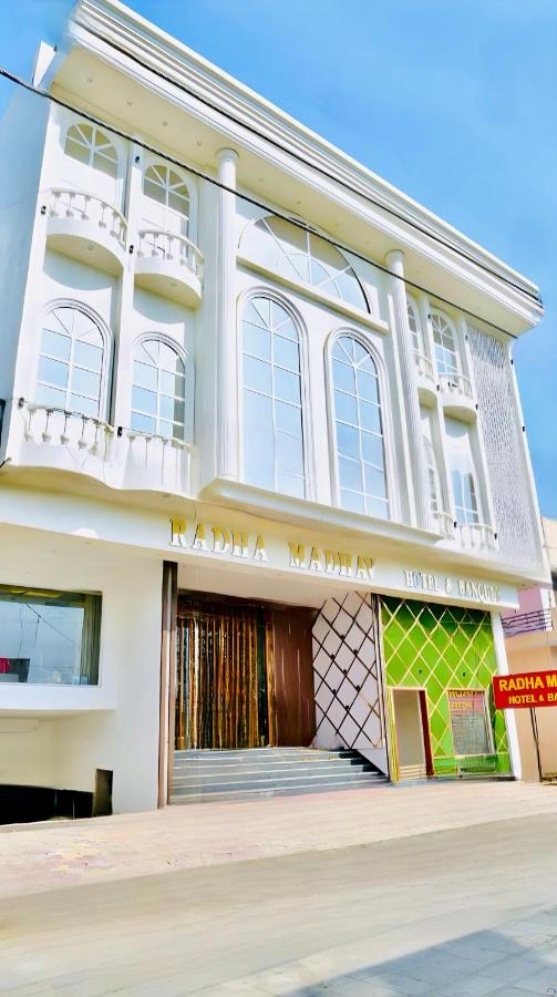 Radha Madhav Hotel And Banquet,,3 star