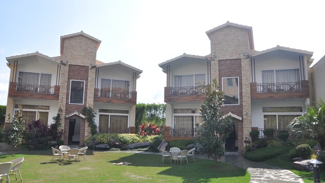 Trinantara Resort And Spa,,4 star