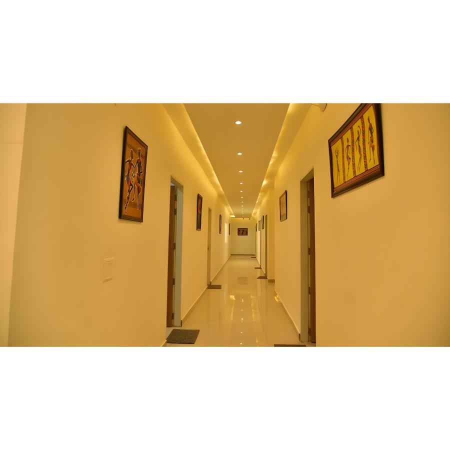 Radha Madhav Hotel And Banquet,,3 star