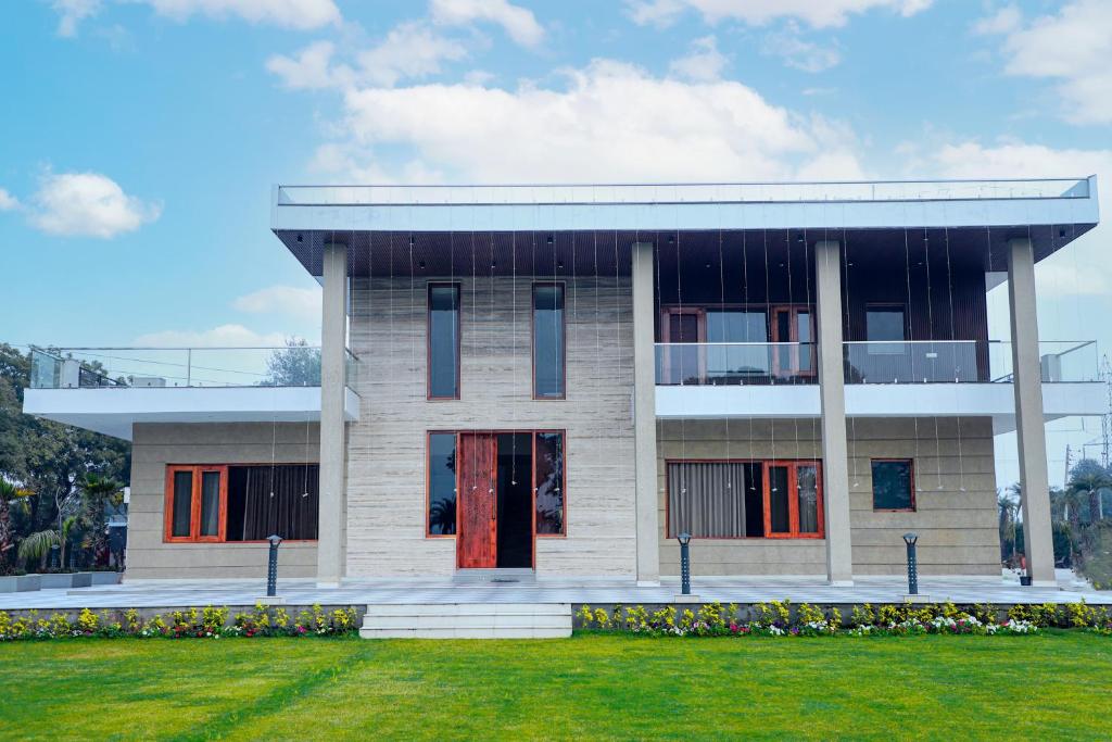 Fillow Casa,Palam Vihar,2 star