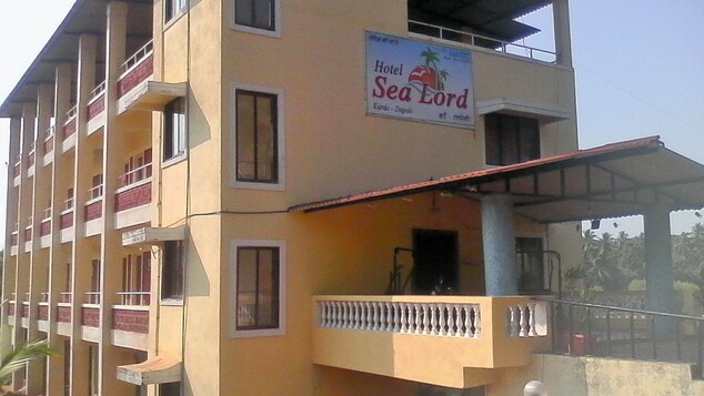 Hotel Sea Lord, 30 M From Karde Beach>>Karde Beach, Dapoli ,3 star