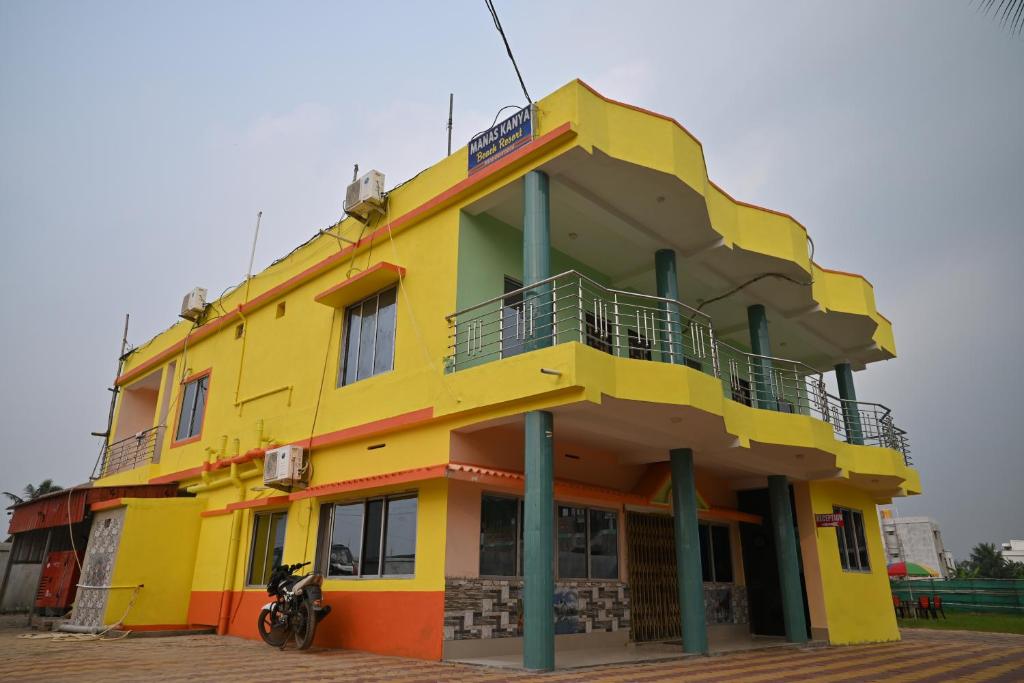 Manas Kanya Beach Resort,Silampur,3 star