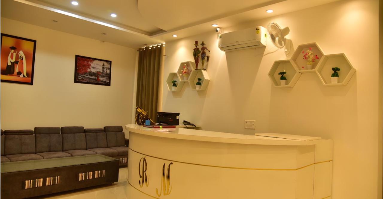 Radha Madhav Hotel And Banquet,,3 star