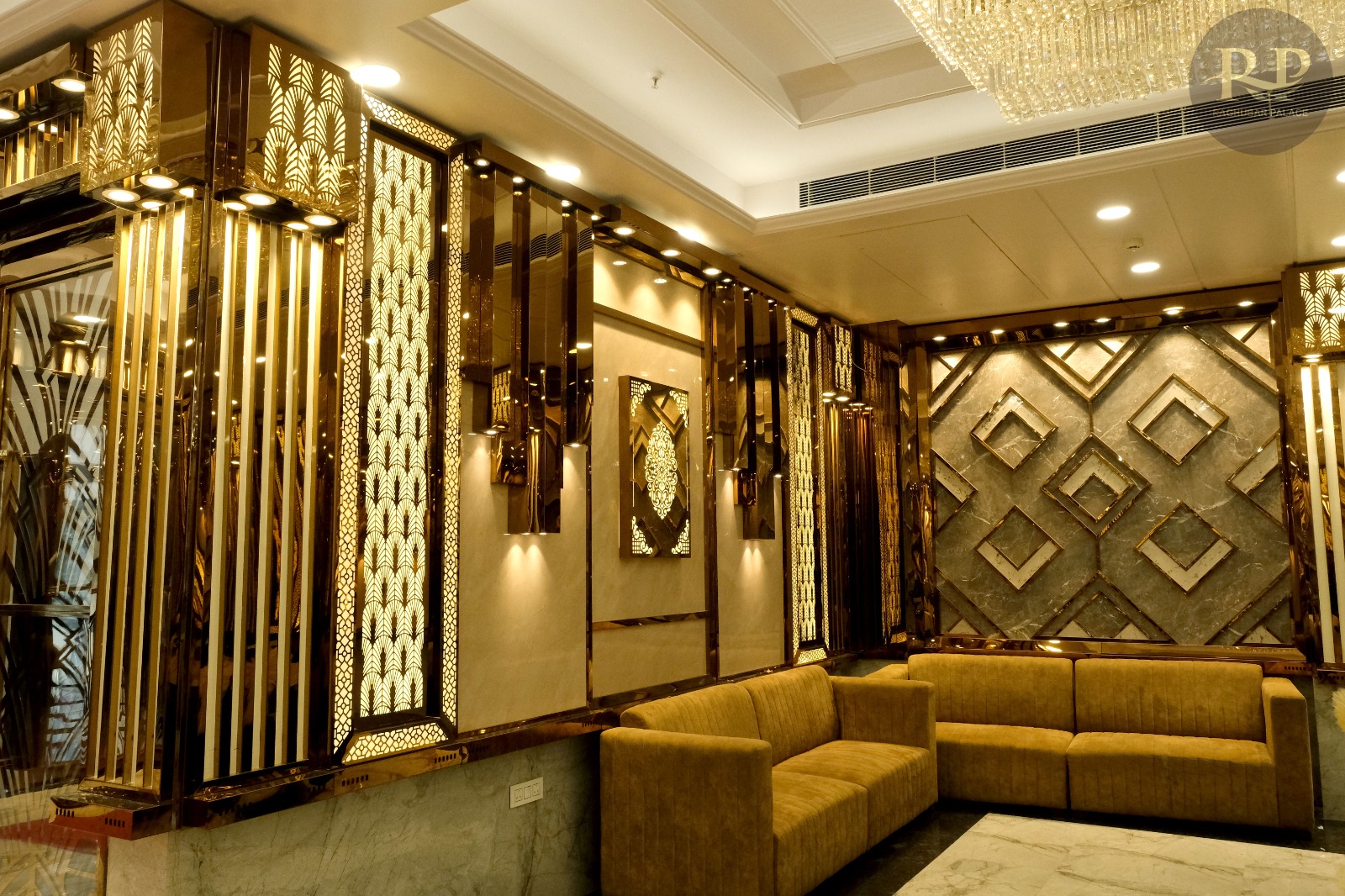 Raghubar Palace,Vikas Nagar,2 star