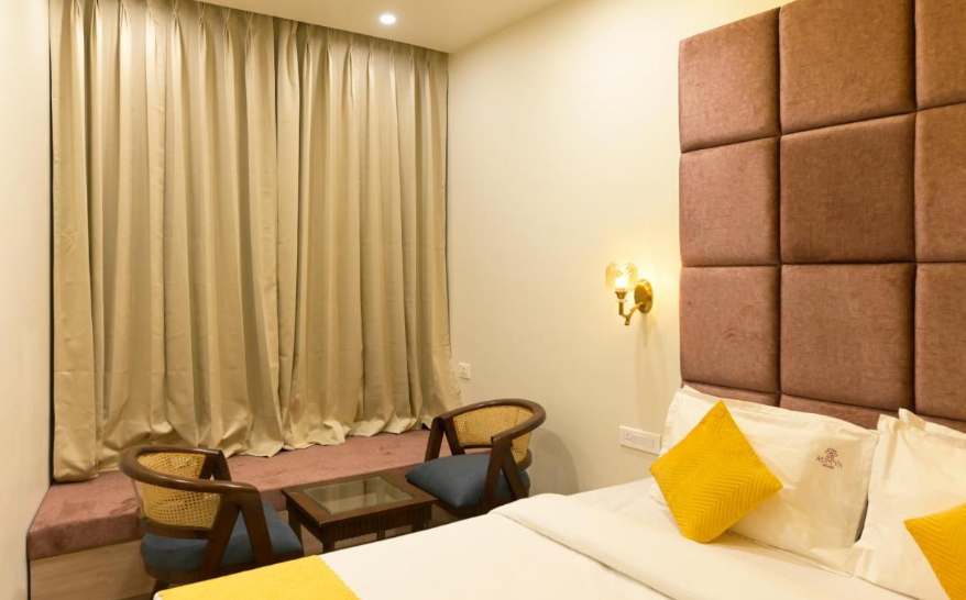 Hotel Aditya Grand - Bhopal,Gulmohar Colony,2 star