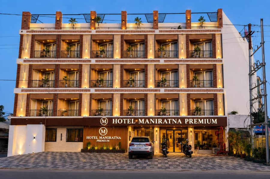 hotel maniratna premium
