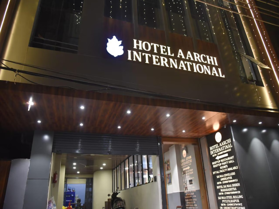 Hotel Aarchi International,Station Road,3 star