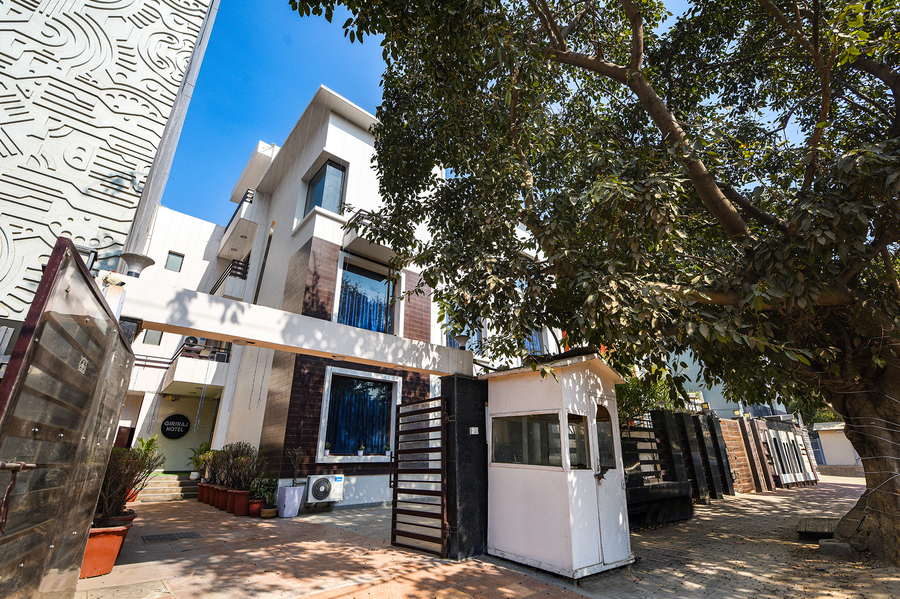 fabhotel giriraj hospitality