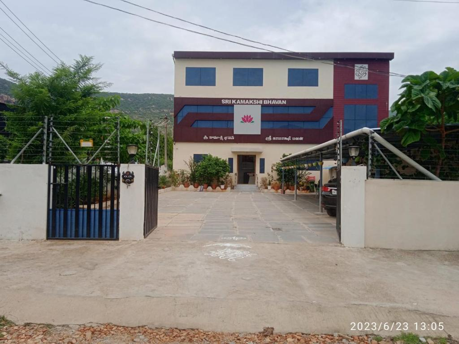 Sri Kamakshi Bhavan,,3 star