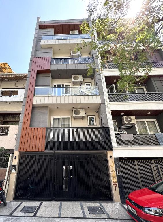 Fortune Home Service Apartment 3 Bhk, J-267, Saket,Saket, Delhi,3 star