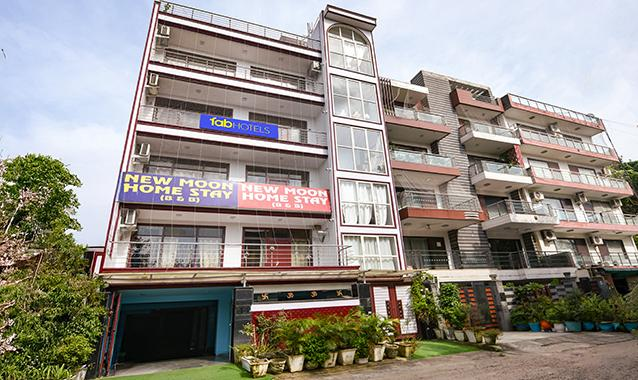 Fabhotel The New Moon,Dwarka Sector 13 Metro,3 star