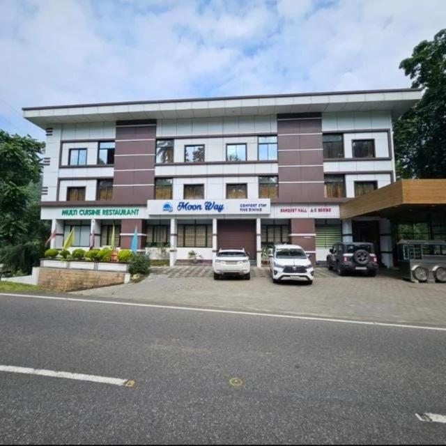 Lumino Moon Way,,3 star