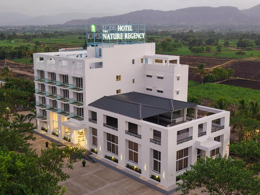 hotel the nature regency