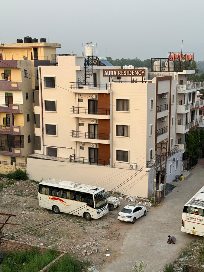 hotel aura residency