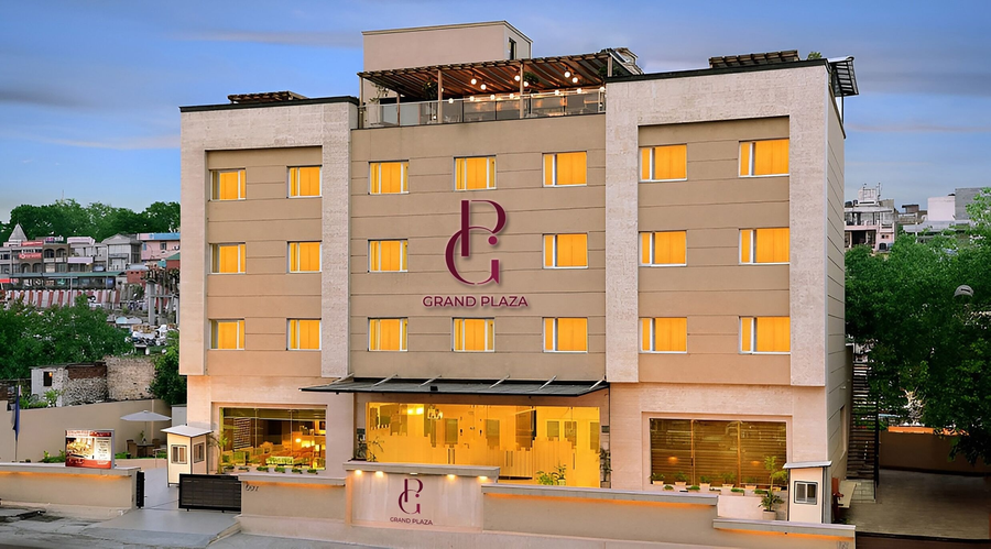 Grand Plaza Jammu,Hari Market Road,3 star