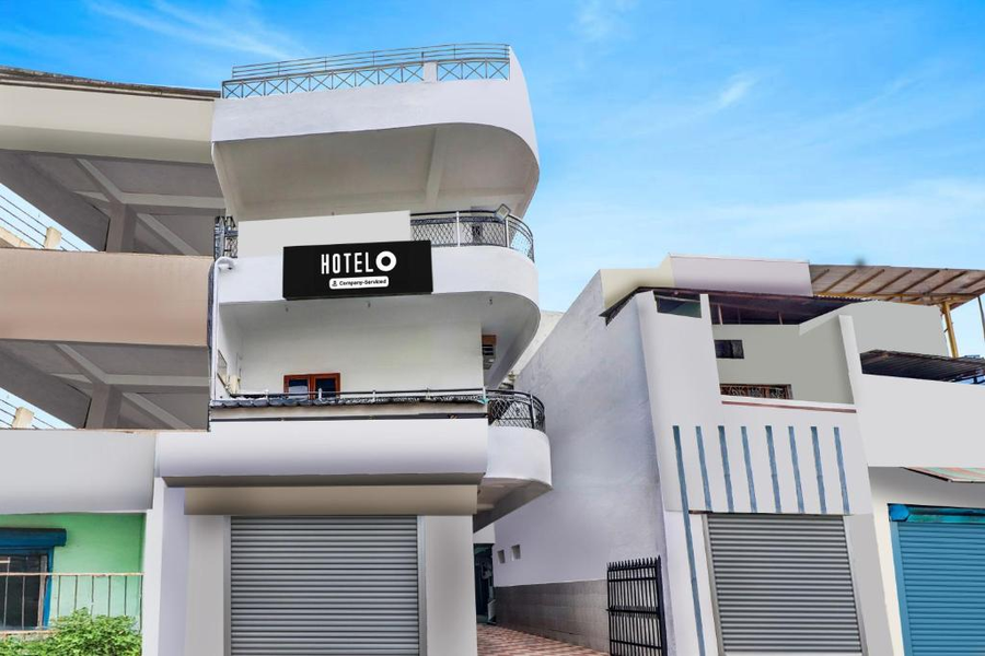 Super Hotel O Dehradun Central Railway Junction Formerly Bhagwan Guest House,Near - Jolly Grant Airport,2 star