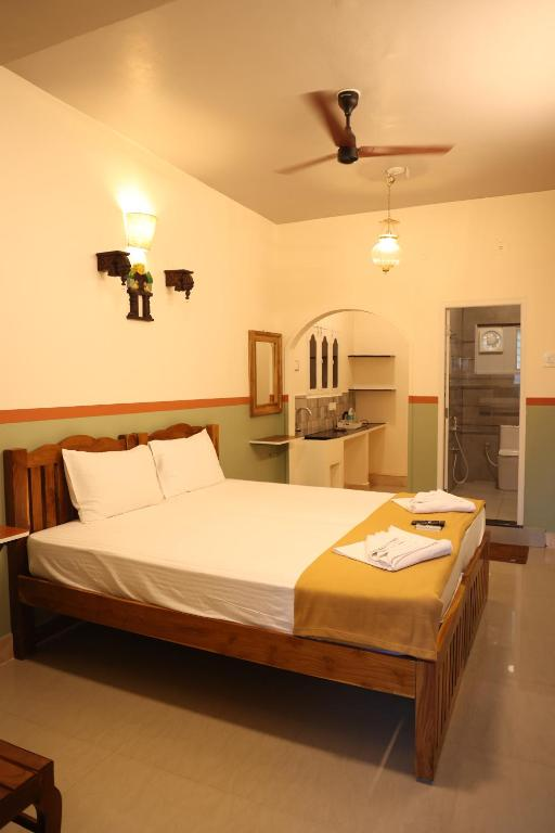 Dwaraka Guest House,,2 star