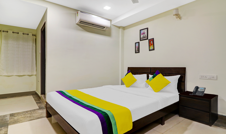 Itsy Hotels Aura Stays,Plot No. 30-32, Mirras Complex, 41/11, Hitech City Rd, Near Hitech City, Hyderabad, Telangana,3 star