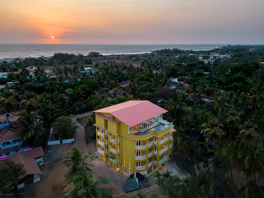 Bedzzz Xclusiv Morjim Goa - By Leisure Hotels,,4 star