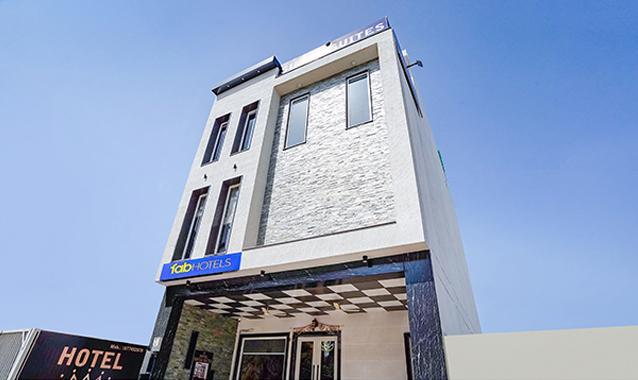 fabhotel sirtaj suits