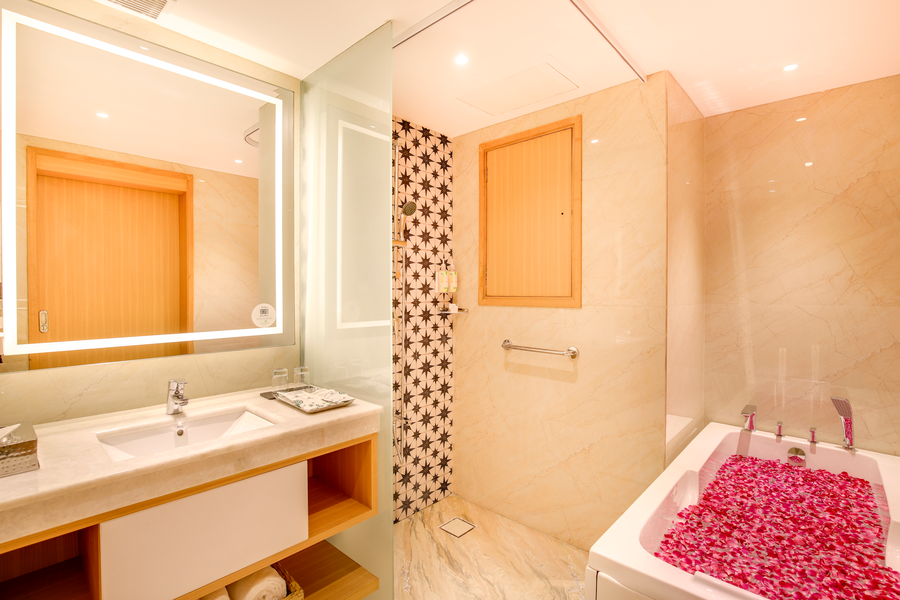 lemon tree suites gurugram